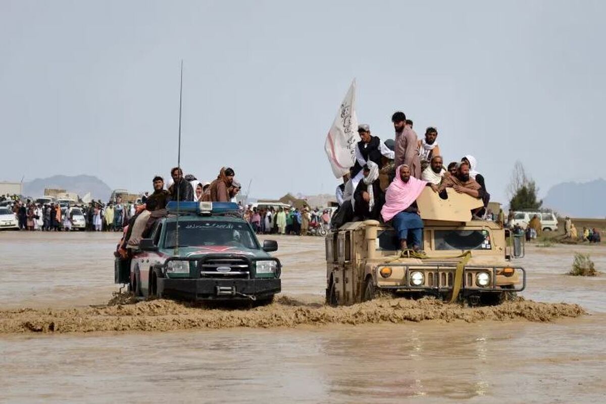 سیلاب در افغانستان جان ۳۰۰ نفر را گرفت + فیلم