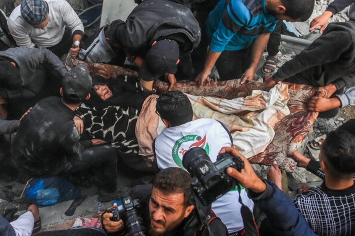 شهادت ۲۰ فلسطینی در حمله اسرائیل به یک ساختمان در مرکز غزه (۲۵ اردیبهشت ۱۴۰۳)