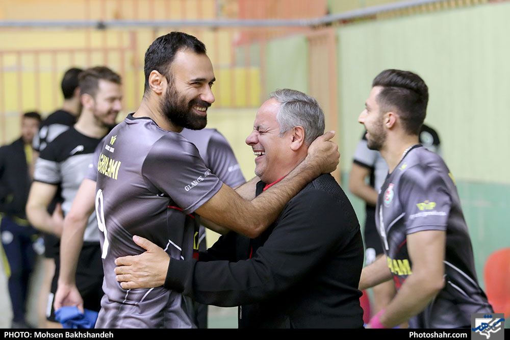 تمرین تیم والیبال پیام خراسان پیش از بازی با خاتم اردکان