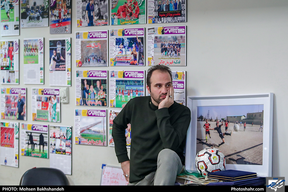 48‌سال نگاه با حسرت