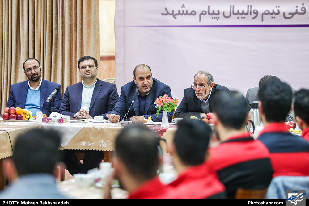 دیدار اعضای تیم والیبال پیام با شهردار مشهد