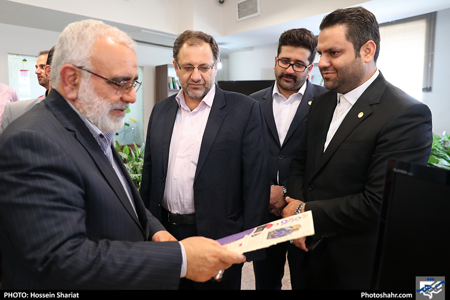 بازدید جمعی از مسئولان از روزنامه شهرآرا در روز خبرنگار - 1