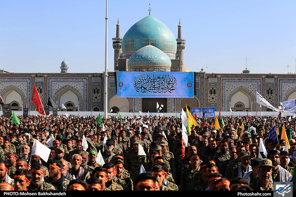 اجتماع عظیم بسیجیان در حرم مطهر رضوی