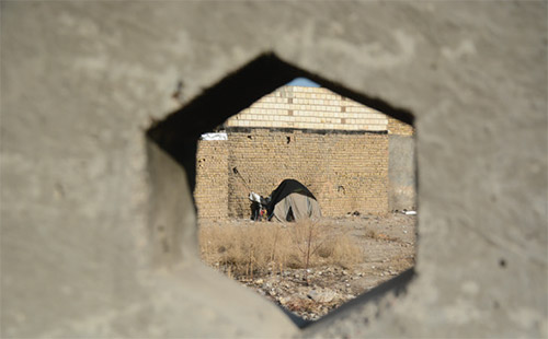 رنج مردم پشت دیوار‌های بلاتکلیف