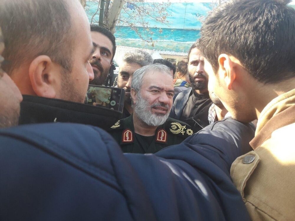 گزارش لحظه به لحظه از مراسم تشییع پیکر مطهر سردار سلیمانی در تهران/ آغاز رسمی مراسم تشییع سردار مقاومت از ساعت ۸ گزارش لحظه به لحظه از مراسم تشییع پیکر مطهر سردار سلیمانی در تهران/ آغاز رسمی مراسم تشییع سردار مقاومت از ساعت ۸