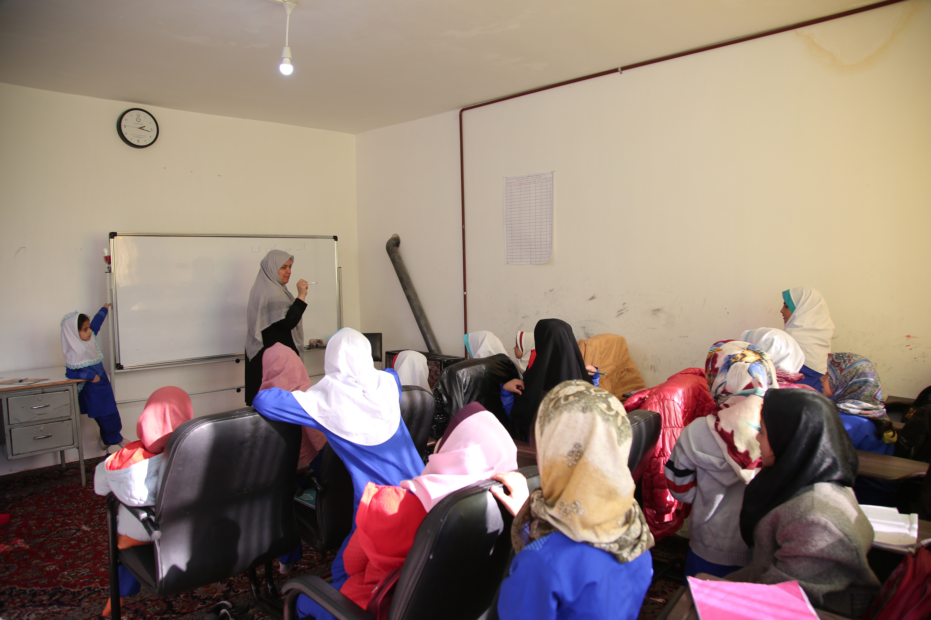 گزارشی از یک مرکز آموزش کودکان بازمانده از تحصیل در مشهد