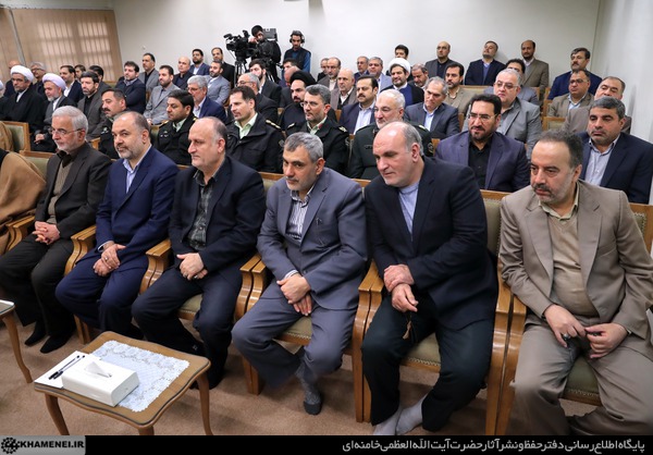 رهبر معظم انقلاب: ایستادگی ملت ایران در برابر آمریکا حقیقتی جذاب برای دنیا است