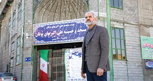 خالق پرده&zwnj;های انقلابی