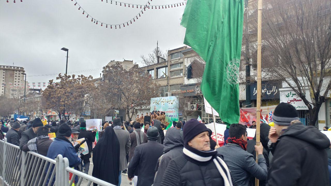 آغاز چهل و یکمین حضور پرشور مردم انقلابی مشهد در راهپیمایی ۲۲ بهمن