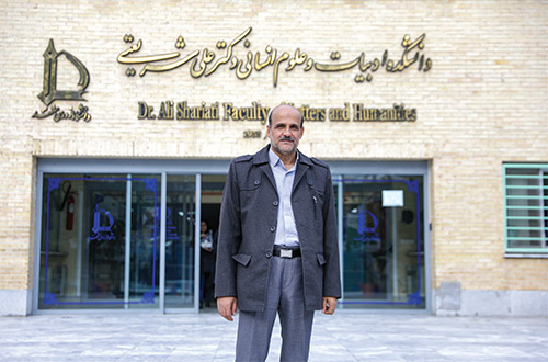 قاسم‌آباد از نظر بافت اجتماعی چندگانه است