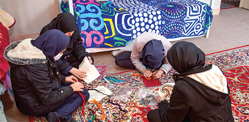 نور امیدی برای دختران حاشیه شهر