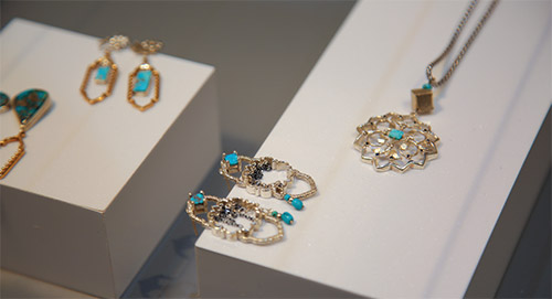 نقش‌هایی بر پایه هنر و ادبیات پارسی