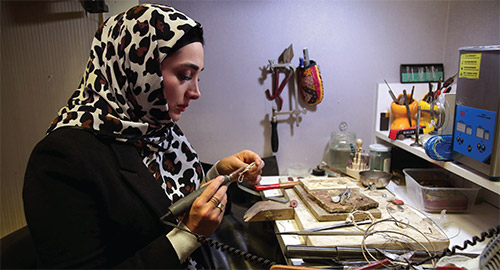 نقش‌هایی بر پایه هنر و ادبیات پارسی