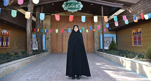 باغ خاتون، ورود آقایان ممنوع