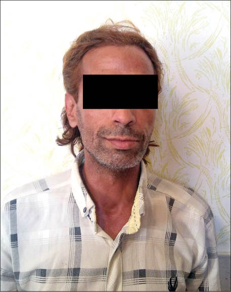 یک کارچاقکن معروف به «عباس پلیس» در مشهد دستگیر شد یک کارچاقکن معروف به «عباس پلیس» در مشهد دستگیر شد