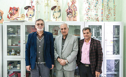 انسان&zwnj;سازی، با معلمی پدرانی دلسوز