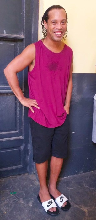 اولین تصویر رونالدینیو در زندان پاراگوئه+عکس