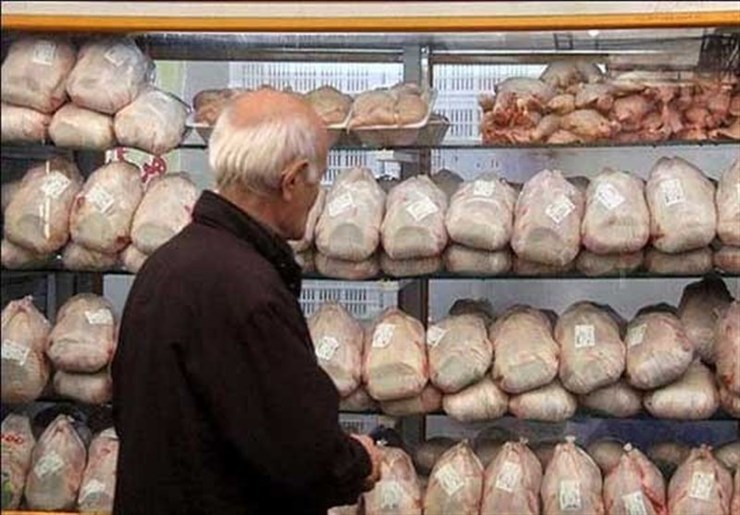 فروش گوشت مرغ در مشهد همچنان انجام می‌شود/ همه فروشگاه‌ها ملزم به رعایت موازین بهداشتی هستند