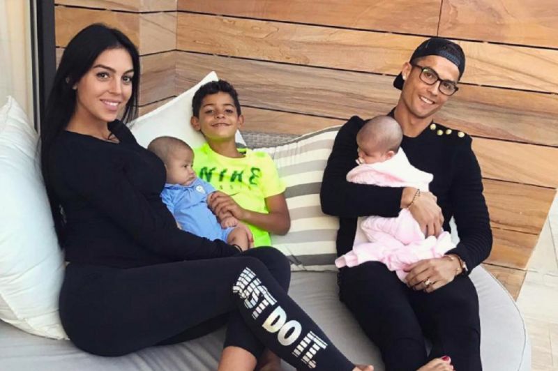 رونالدو و نامزدش در قرنطینه+عکس