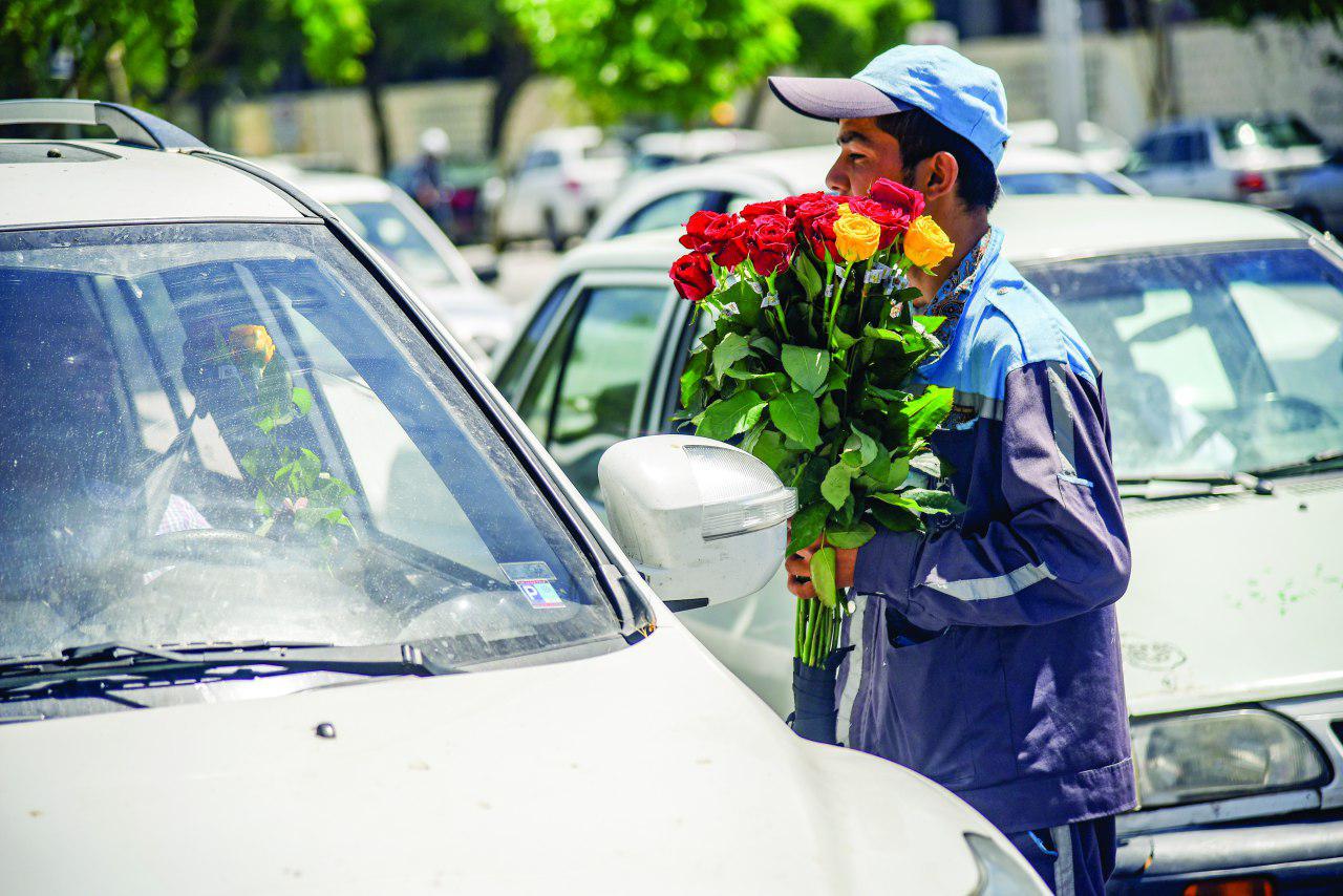مزدی که پرپر میشود مزدی که پرپر میشود