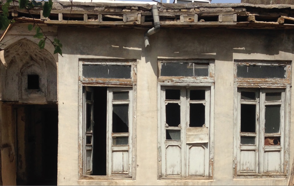 سایه تخریب روی قدیمی&zwnj;ترین خانه شهر