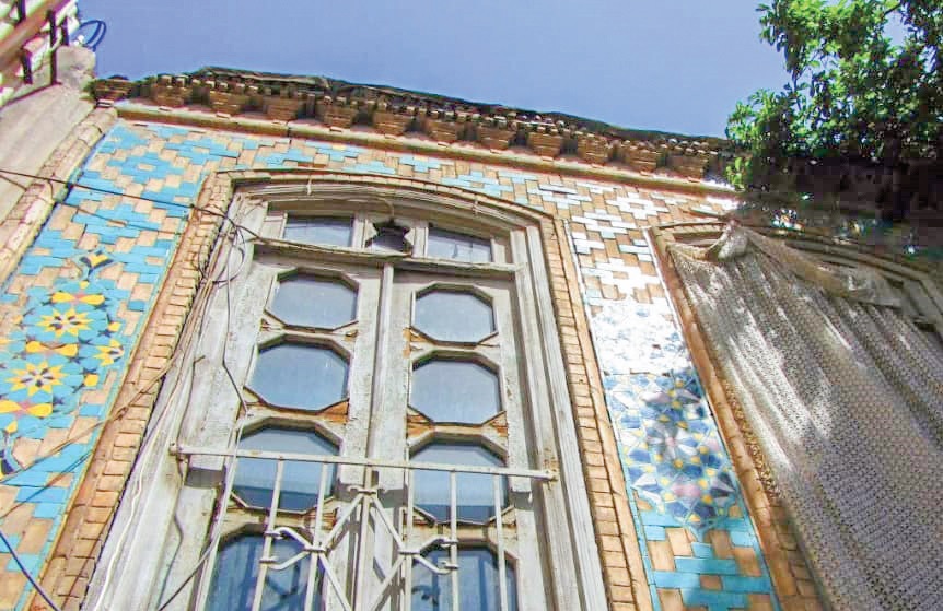 سایه تخریب روی قدیمی&zwnj;ترین خانه شهر