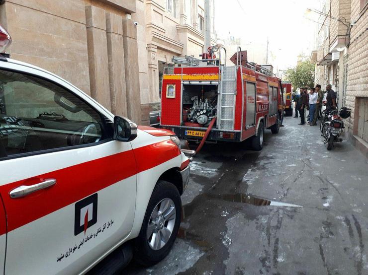 مدیر منطقه چهارم عملیات سازمان آتش نشانی و خدمات ایمنی شهرداری مشهد از نجات ۳۰ مسافر در پی وقوع آتش سوزی در یک مجتمع اقامتی در خیابان امام رضا(ع) این شهر با اقدام فوری و تلاش گروههای مهار آتش ۳ ایستگاه آتش نشانی خبر داد.