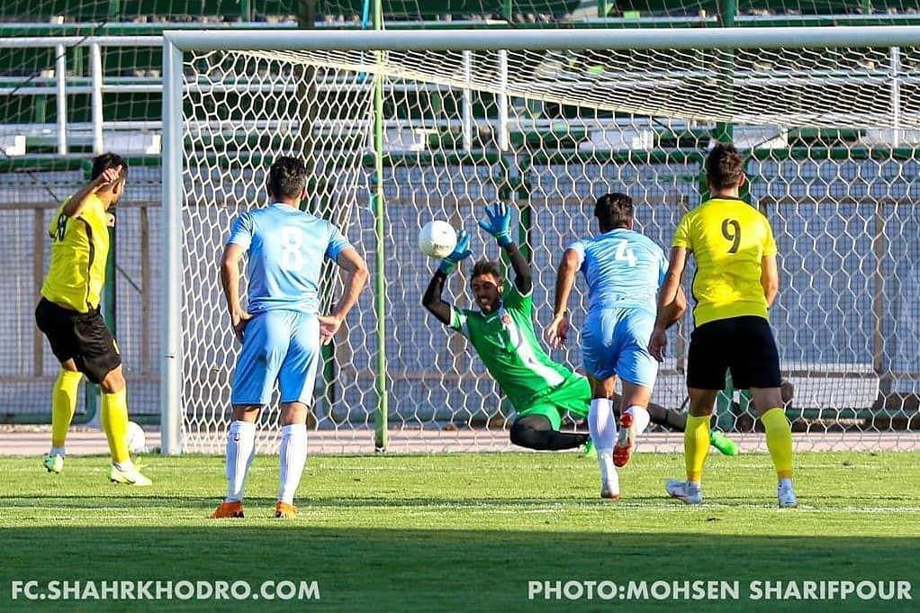 دیدار دوستانه شهرخودرو و سپاهان با پیروزی مشهدی ها به پایان رسید دیدار دوستانه شهرخودرو و سپاهان با پیروزی مشهدی ها به پایان رسید