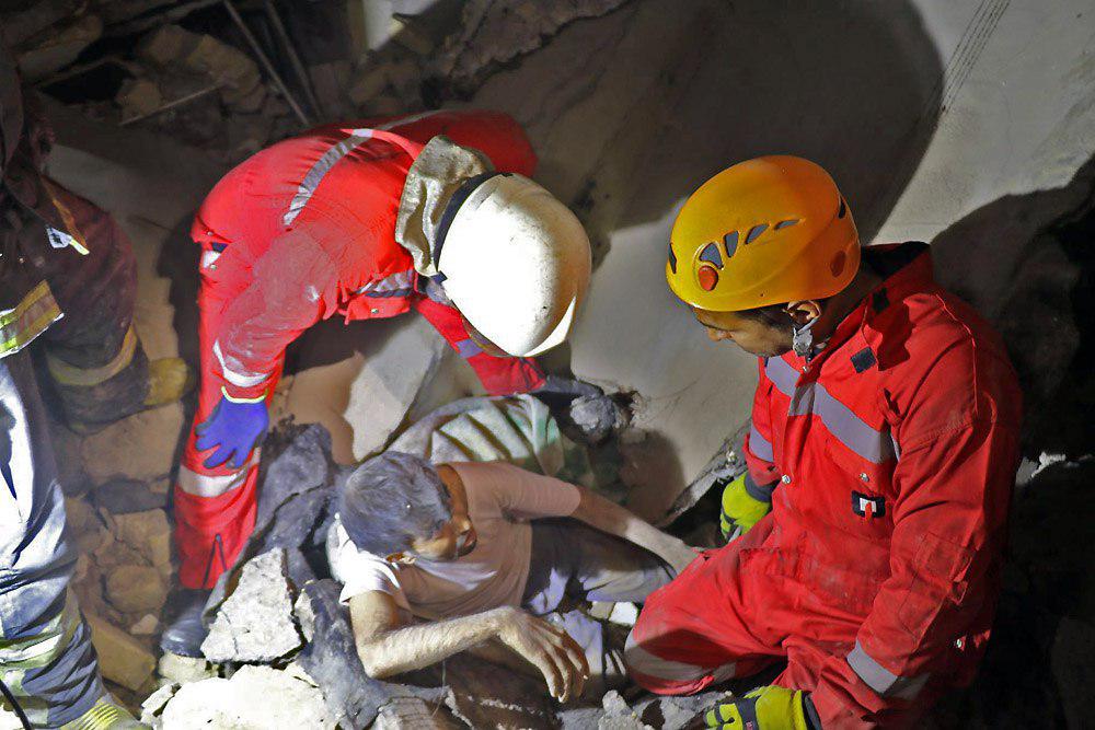 انفجار منزل مسکونی در بولوار بهمن مشهد + تصاویر