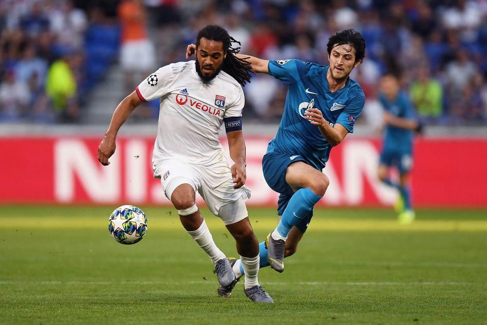 سردار آزمون زننده اولین گل فصل جدید لیگ قهرمانان اروپا سردار آزمون زننده اولین گل فصل جدید لیگ قهرمانان اروپا