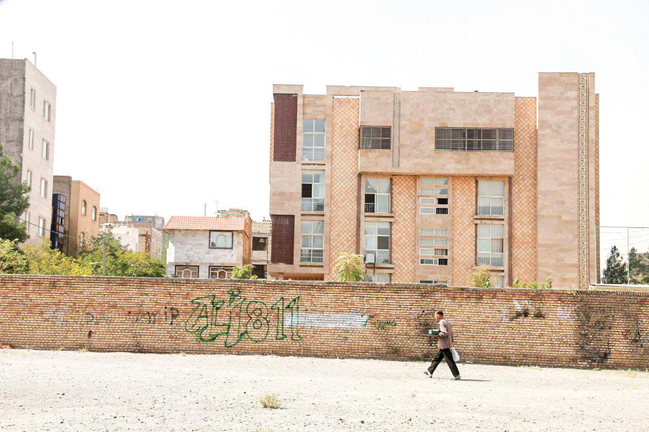 دیوار‌های زخمی