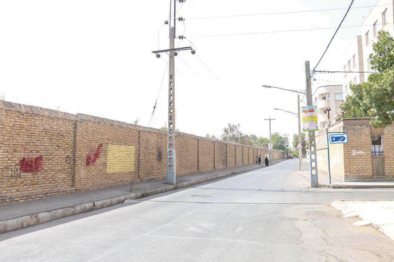 دیوار‌های زخمی