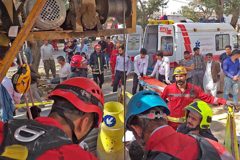 مرگ غم انگیز یک مقنی مشهدی در عمق ۱۳ متری چاه مرگ غم انگیز یک مقنی مشهدی در عمق ۱۳ متری چاه