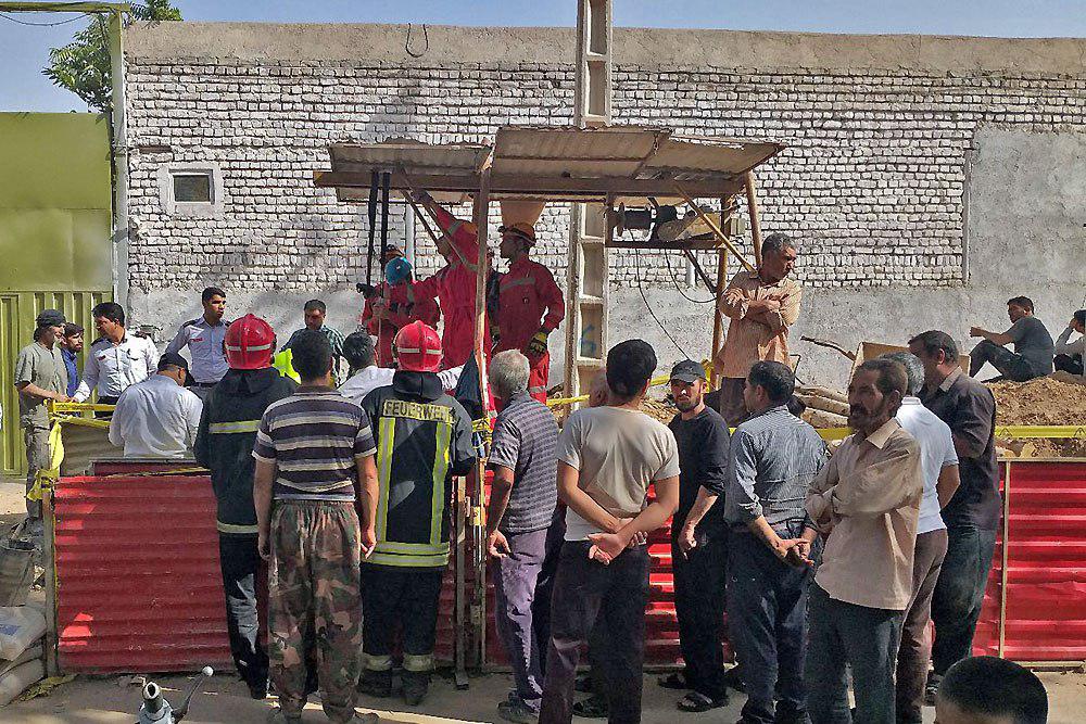 مرگ غم انگیز یک مقنی مشهدی در عمق ۱۳ متری چاه مرگ غم انگیز یک مقنی مشهدی در عمق ۱۳ متری چاه