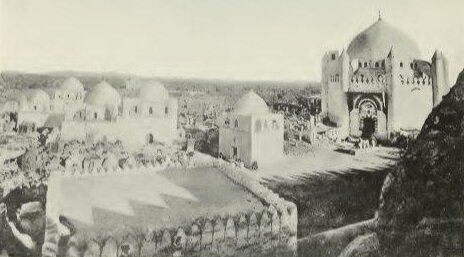 تصویری از حرم امامان بقیع که زمانی بقعه و بارگاه داشتند تصویری از حرم امامان بقیع که زمانی بقعه و بارگاه داشتند