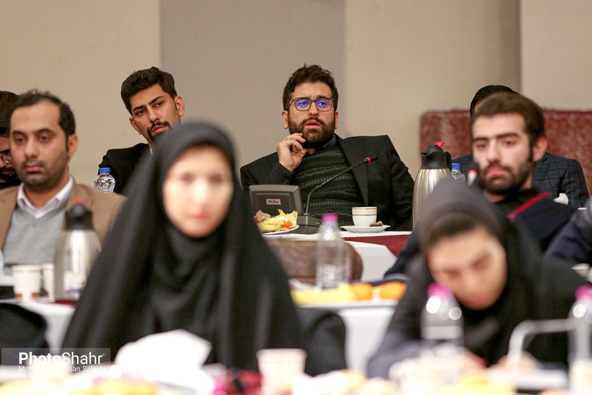 علیه منیّت‌ها