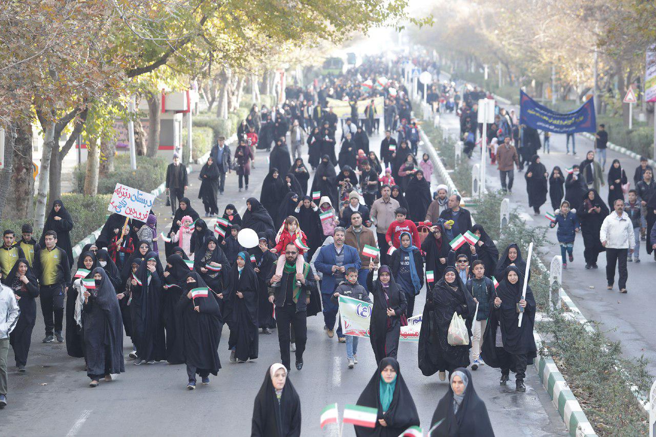 همایش پیاده روی بزرگ خانوادگی در مشهد +تصاویر