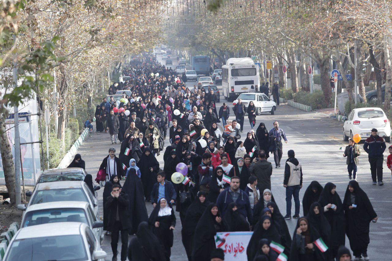 همایش پیاده روی بزرگ خانوادگی در مشهد +تصاویر