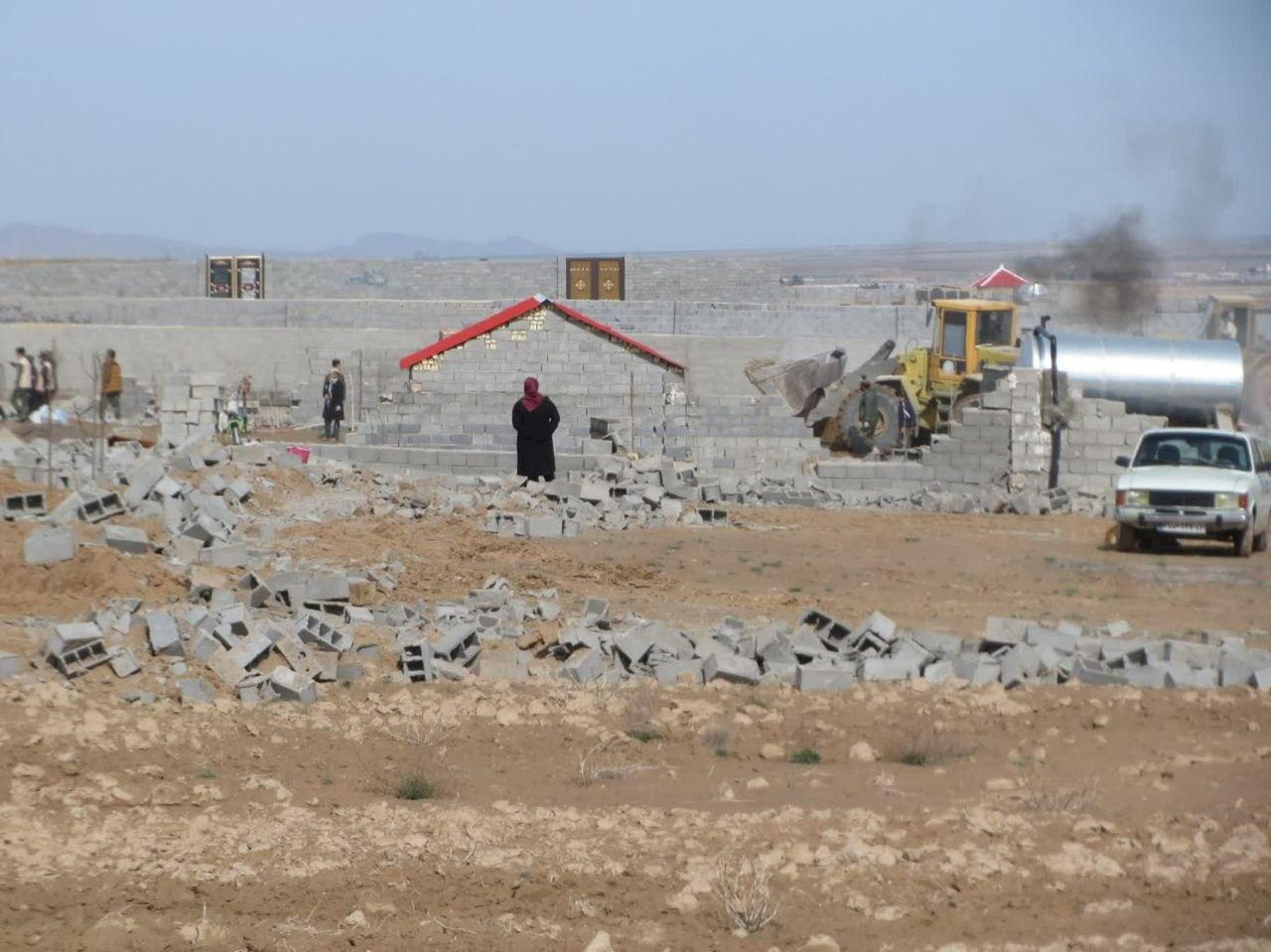 تخریب ساخت و ساز‌های غیرمجاز در روستای زاک مشهد+تصاویر