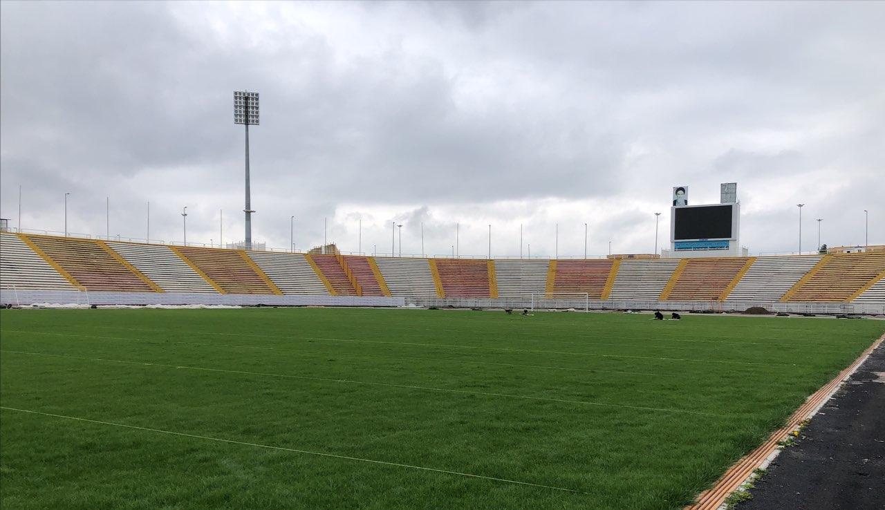 ادامه روند تجهیز ورزشگاه ثامنالأئمه (ع) ادامه روند تجهیز ورزشگاه ثامنالأئمه (ع)