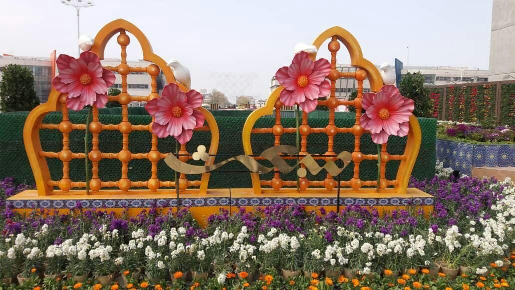 جانمایی و نصب ۱۹ گلنوشته با نام حضرت محمد (ص) در مشهد جانمایی و نصب ۱۹ گلنوشته با نام حضرت محمد (ص) در مشهد