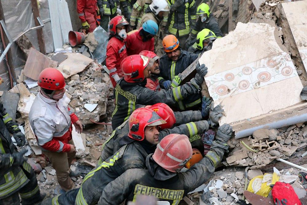 انفجار و تخریب یک ساختمان مسکونی در مشهد/یک کشته و دو مجروح