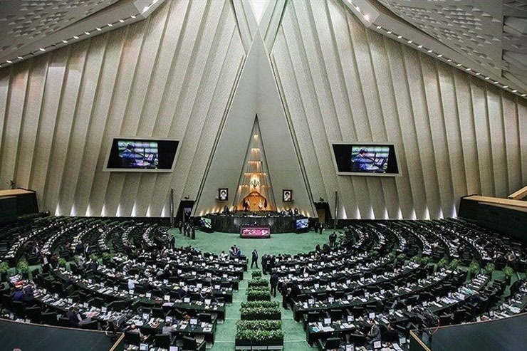 طرح اصلاح قانون انتخابات ریاست‌جمهوری همچنان در مجلس یازدهم در‌حال چکش‌کاری است، با این حال تصویب مفادی از آن با انتقادات گسترده‌ای همراه شده است. از‌جمله شورای هماهنگی جبهه اصلاحات با صدور بیانیه‌ای به این طرح انتقاد کرد و تعیین شروط اضافی برای نامزد‌های انتخابات را با ذات نظام مغایردانست.
