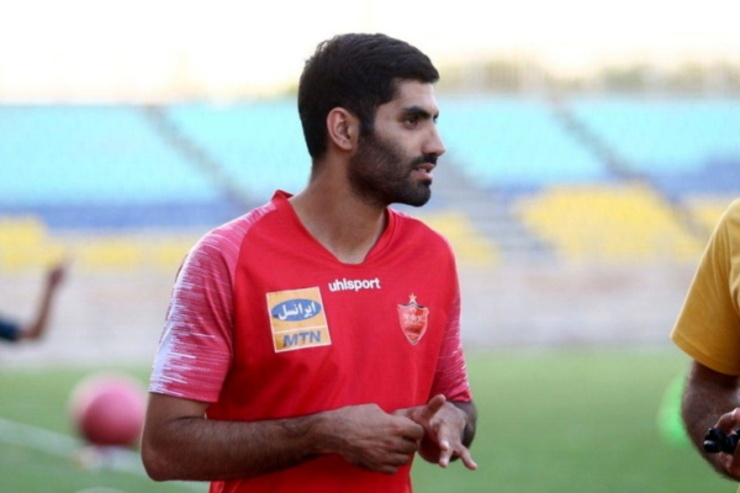 کارت بازی مدافع پرسپولیس صادر شد