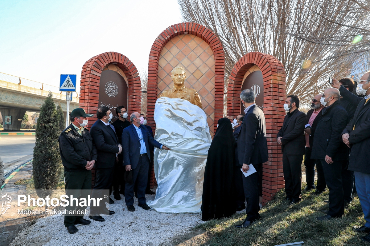 رونمایی از تندیس سردار سلیمانی در مشهد