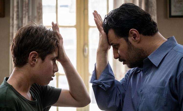 نگاهی به غیبت یک‌ساله جواد عزتی در سپهر هنر هفتم