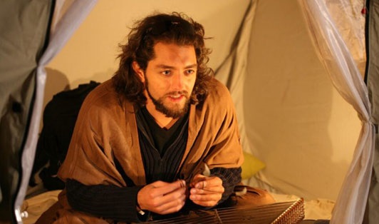 مروی بر آثار تلویزیونی و سینمایی که به‌علت تغییر بازیگرانشان با چالش روبه‌رو شدند