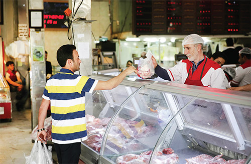 مـرغ؛ پَـر!