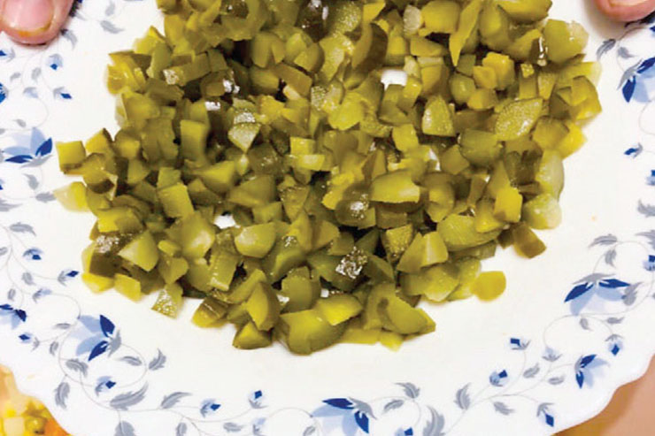 سالاد یونانی مرغ و شوید