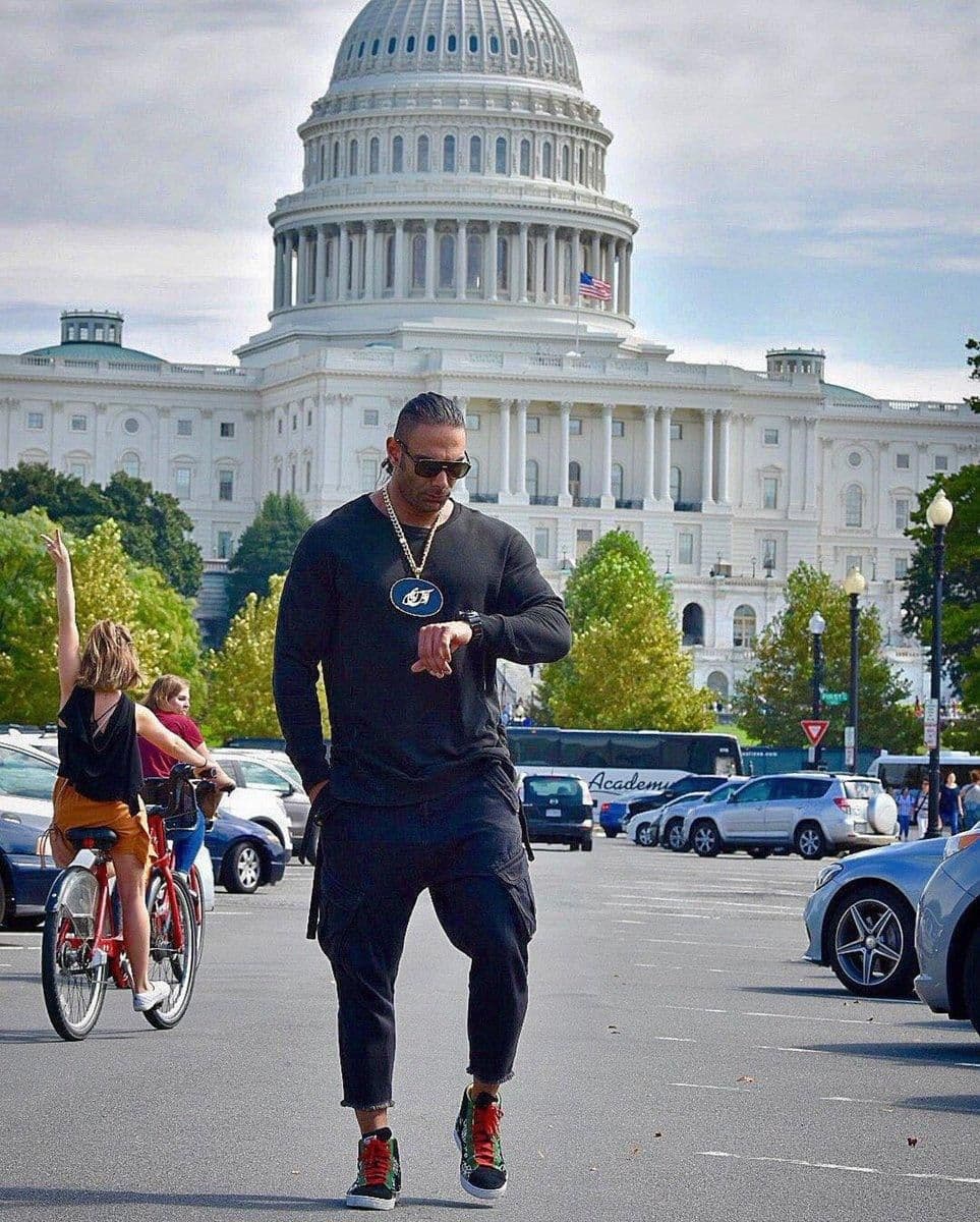 سهیل سنگرزاده معروف به «چطوری جون دل! برقراری عزیز» کیست؟ + فیلم و عکس